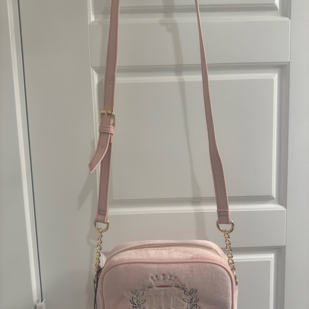 Juicy Couture Pink Crossbody Bag: PINK DIAMOND heritage, Crossbody rare find 🤩🌸 - Picture 2 of 5